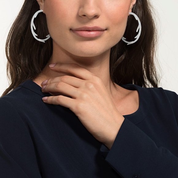 Swarovski 5499626 earrings Polar Bestiary silver tone new with original box - Picture 2 of 3